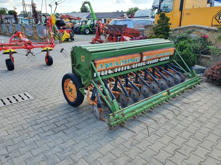 TALERZOWY Siewnik zbożowy AMAZONE D8 30 Special