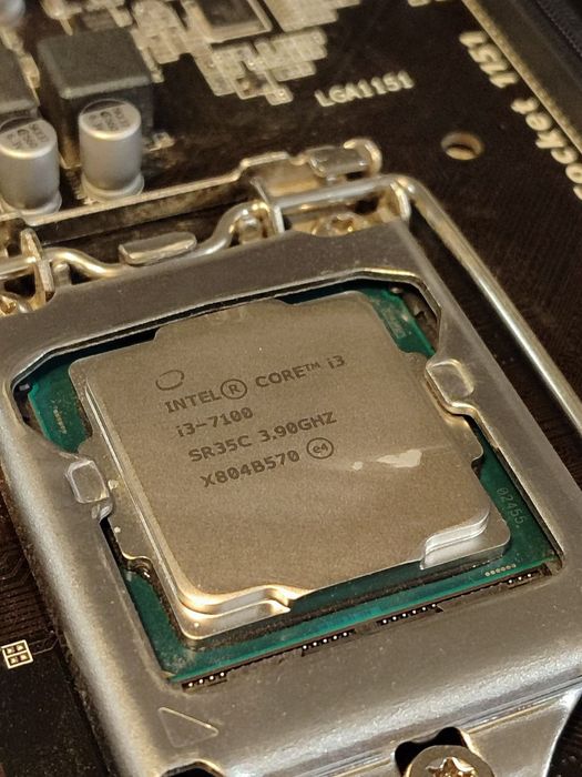 Материнская плата socket 1155.  Intel i5, i3. Ddr3