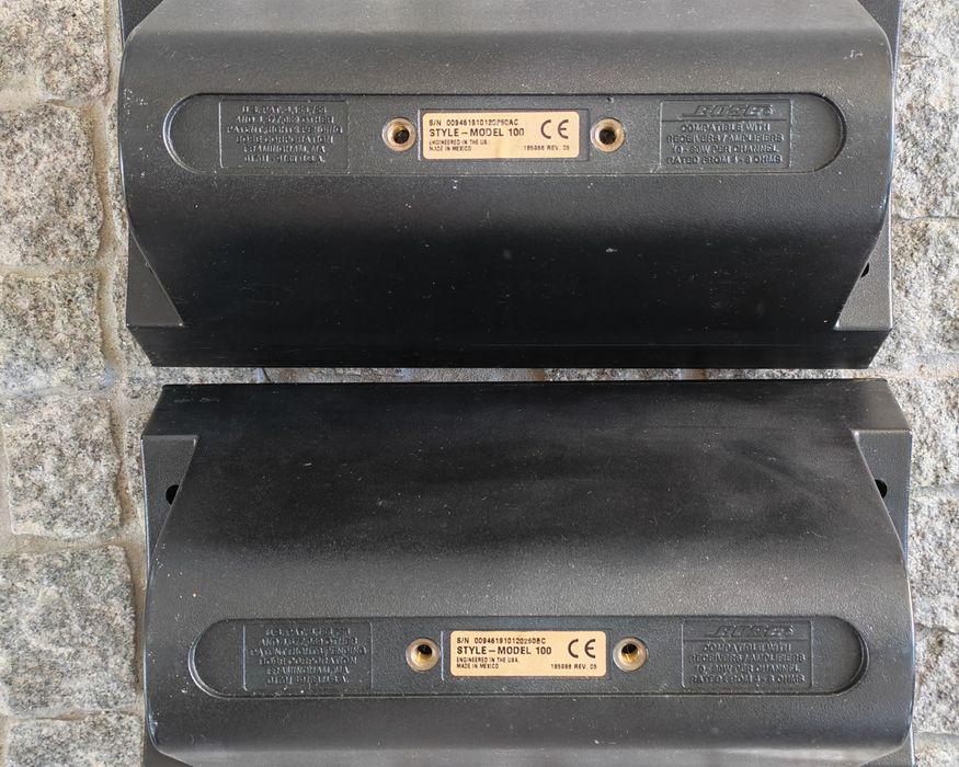 Colunas Bose model 100