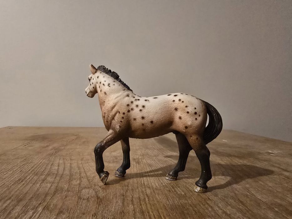 Schleich koń knabstrup ogier figurka model wycofany z 2010 r.