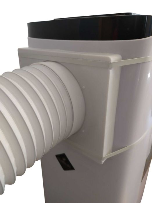 Adapter klimatyzatora dwururowy na zewnątrz balkon taras