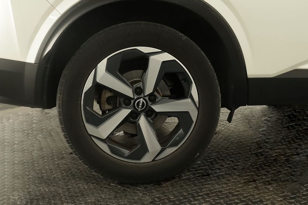 Nissan Qashqai 1.3 DIG-T N-Connecta LED Xtronic