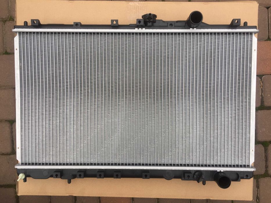 Радиатор Mitsubishi Galant 1.8 2.0 (87-96) Lancer 1.6 1.8 (92-96)
