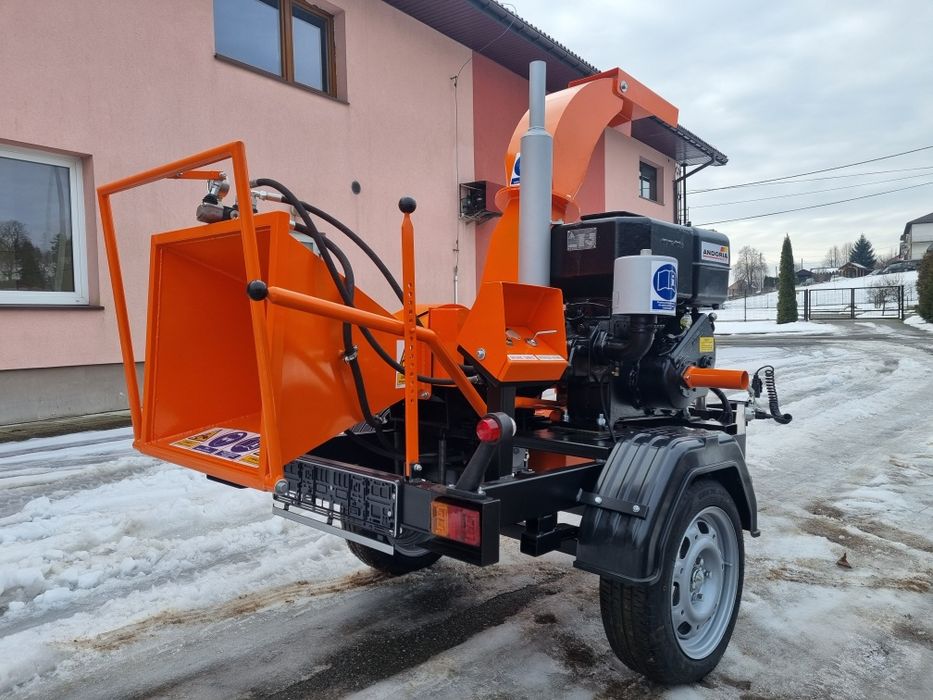 Rębak do gałezi, rębak mobilny, rębak spalinowy