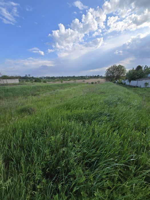 Продам участок в Большой Даниловке 10 соток