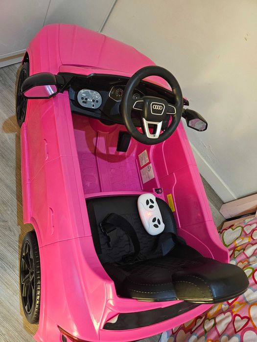 Carro elétrico criança