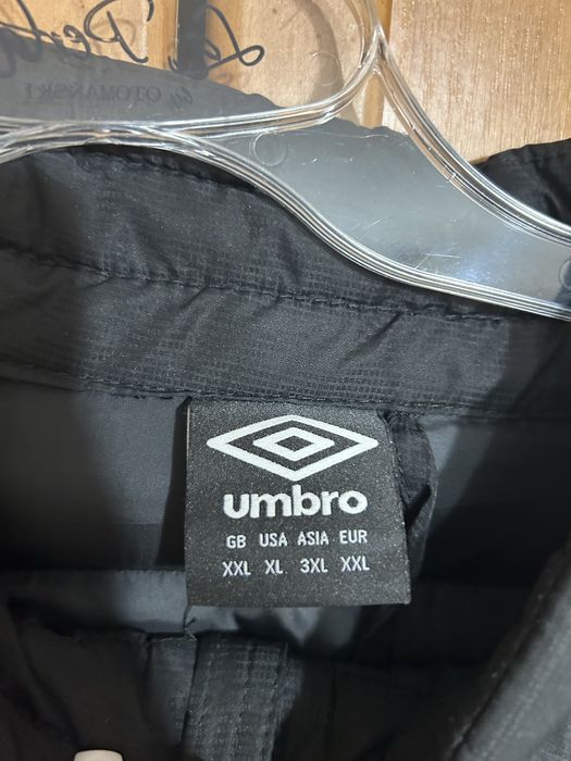 Kurtka czarna pikowana męska Umbro