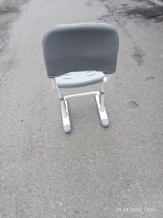 Дитячий стілець до парти