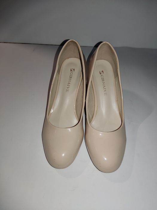 Жіночі туфлі "Girnaive"