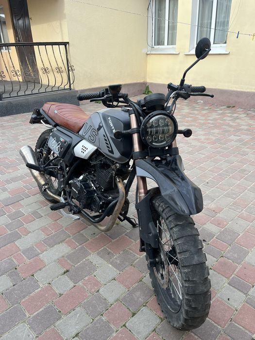 Мотоцикл Forte FT250F6 (скрамблер)
