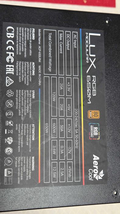 Fonte de Alimentação Aero Cool Lux MODULAR RGB 650M (650W)