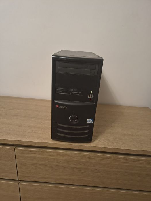 Tani Komputer Core 2 Quad Q9400, 4GB RAM, GTX 750 2GB, SSD, Windows
