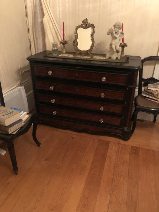 Mobilia de quarto em pau santo