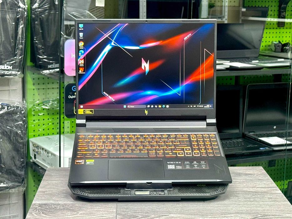 Ігровий Acer Nitro V16 ANV16-42 / RTX 5050 / AMD Ryzen 5 240 / 180Hz