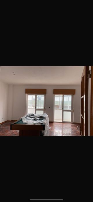 Serviço de reparação e obra