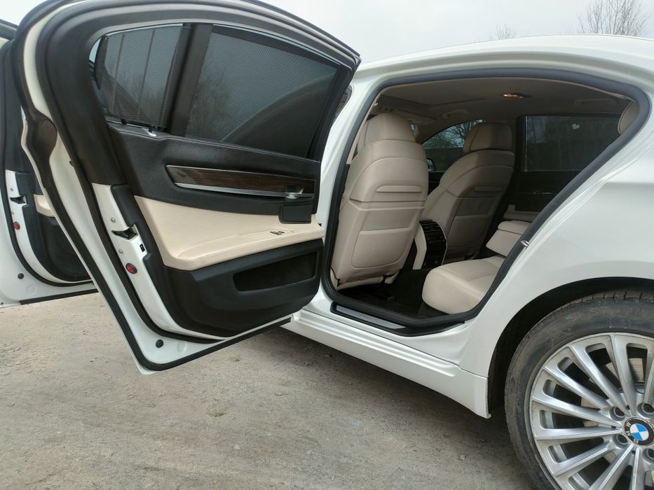 Продам BMW 740 , 3.0 бензин, 2011р.