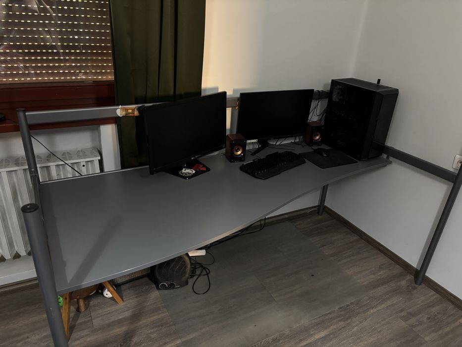 Biurko 210cmx95cm