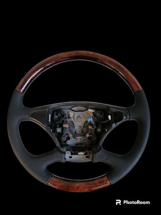 Obszycie kierownicy, bicepsy, wąsy / dywaniki samochodowe Kier Center