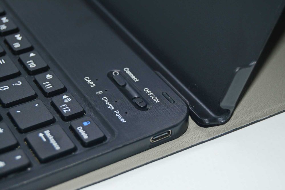 Чохол з Bluetooth клавіатурою для Samsung Galaxy Tab A8 10.5" (2021) SM-X200 / SM-X205