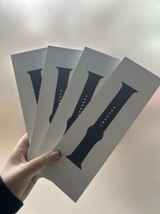 Оригінальні ремінці на Apple Watch