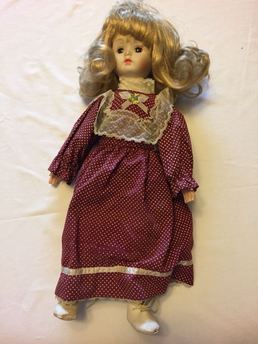 Bonecas de Porcelana c/ s/ suporte