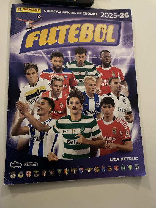 Troco cromos liga futebol 25-26
