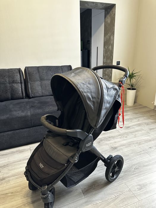 Прогулянкова коляска britax b-motion