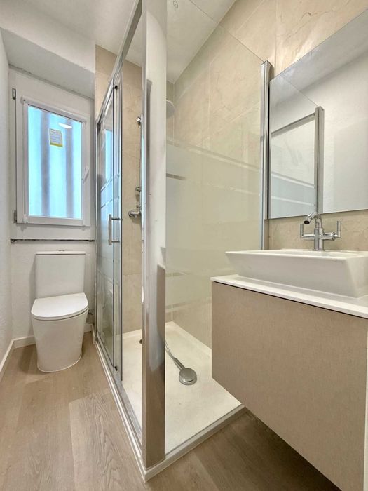 Quarto Individual na Lousa / Loures