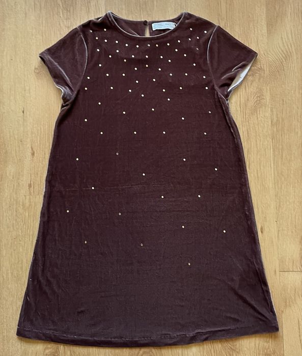 Nowa welurowa sukienka Zara