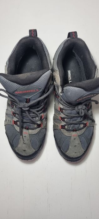 Merrell 42.          .
