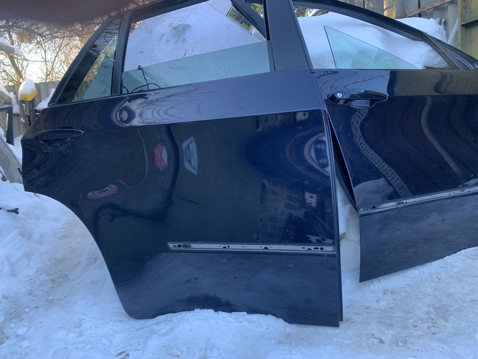 Двері BMW E 70 X5  код 0668 чорна дверька синя