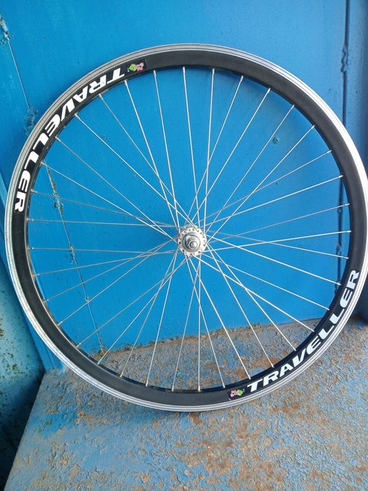 Колесо переднее 26 дюймов.