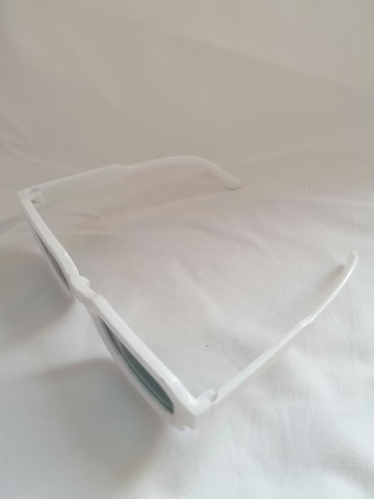 Óculos de Sol Retangulares Brancos