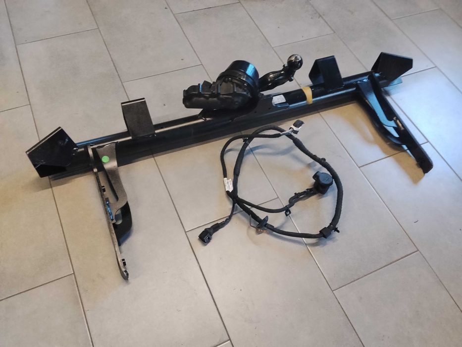 Oryginalny Hak Holowniczy Skoda ELROQ 5LJ803881