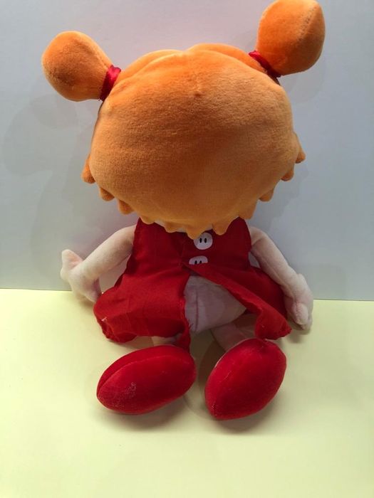 Boneca fofa colorida