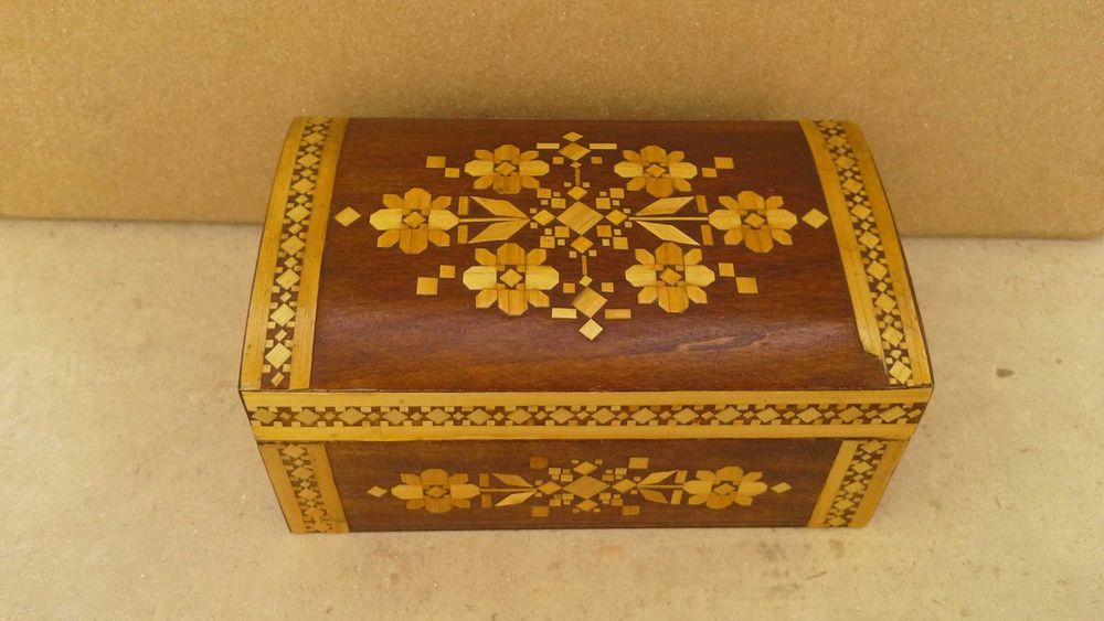 Caixa de artesanato russa