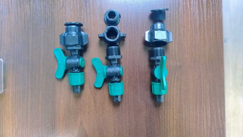 Кран стартовий для стрічки крапельного поливу під шланг Лейфлет