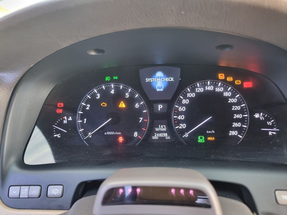 Срочно Продам  Lexus LS 460.