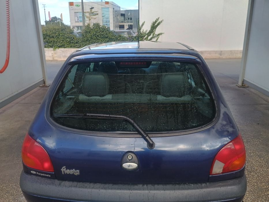 Ford- Fiesta gasolina — photo 2