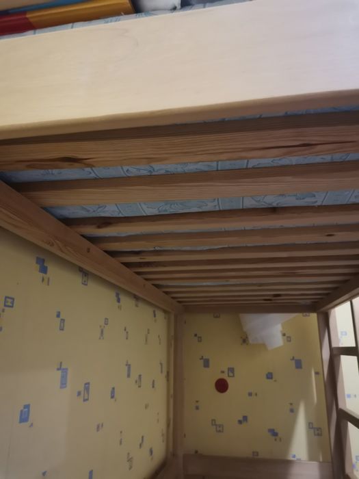 Продам 2-х ярусную кровать, срочно