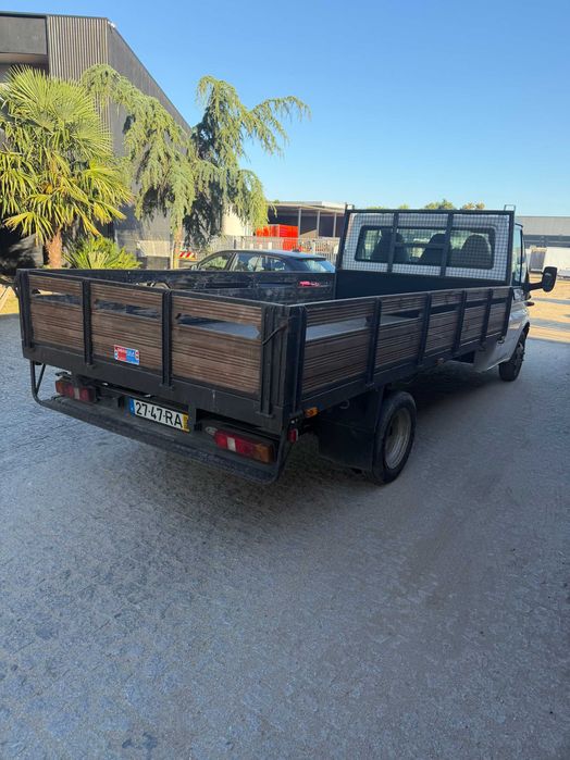 Carrinha Ford Transit caixa aberta