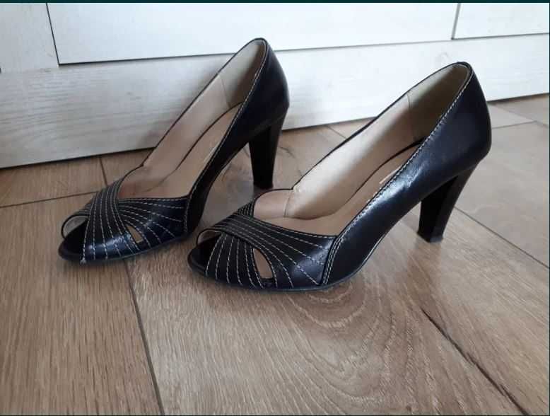 Buty skórzane sandały szpilki czarne 36 BUT