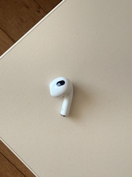airpods 3 правий