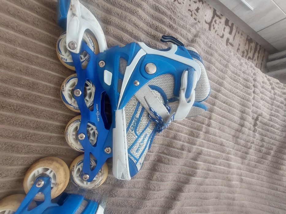 Продам роликові конькі