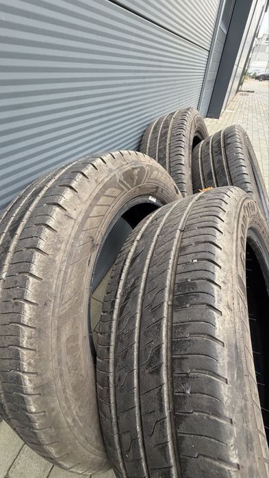 Opony Goodyear Ford custom/ dostawcze