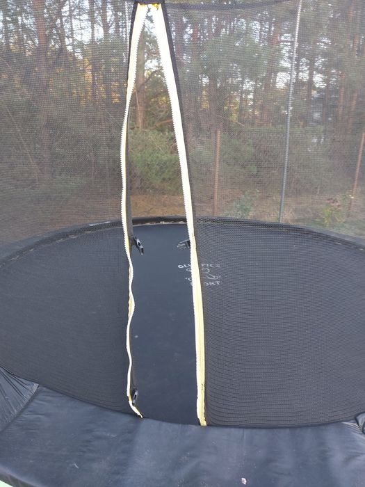 Trampolina ogrodowa używana