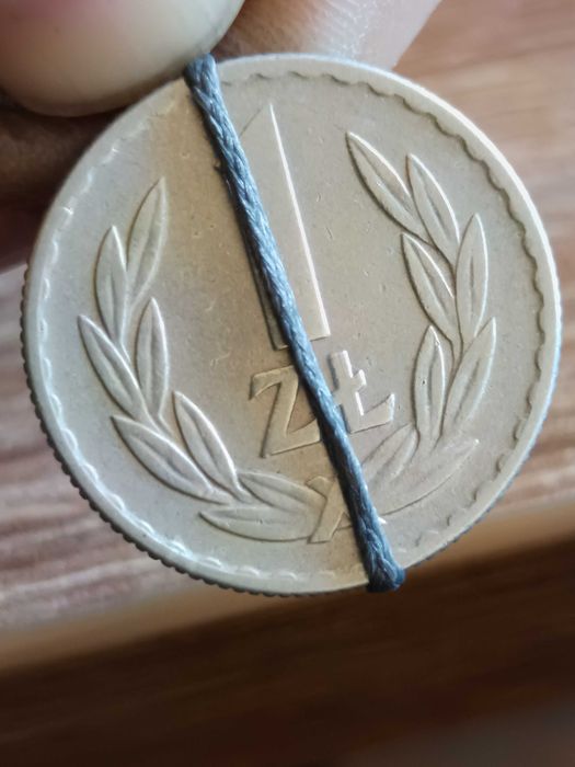 Sprzedam monete 1 zloty 1966 rok mala skretka