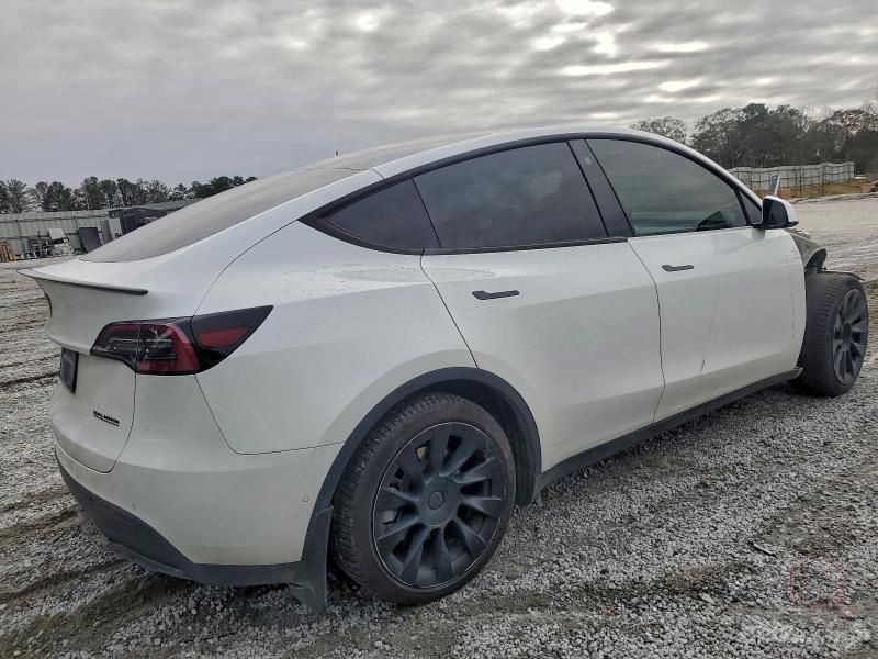 ПРОДАМ Tesla Model Y long range Dual motor
