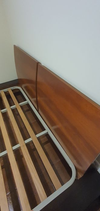 Oportunidade! Mobilia de Quarto em Madeira Maciça de Cerejeira