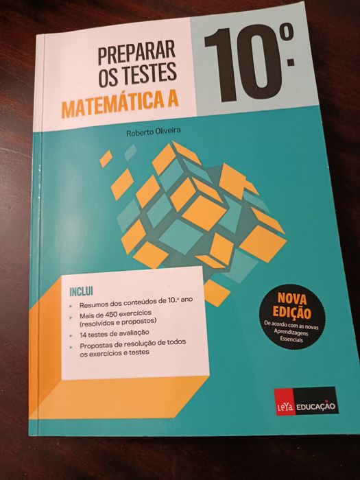Livros escolares de vários anos